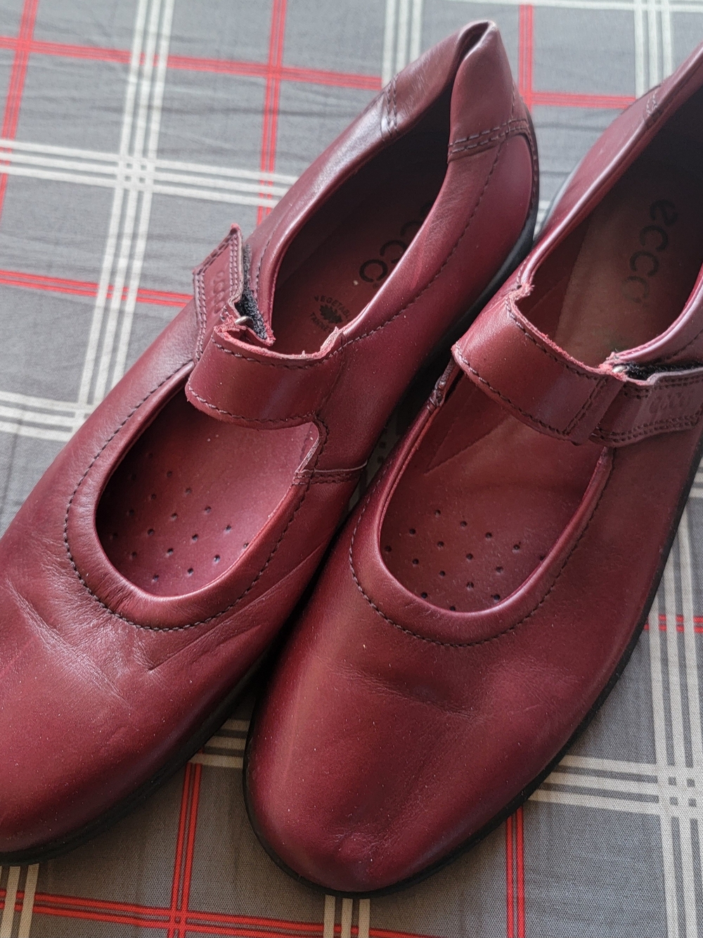ECCO Women's Burgundy Leather Mary Jane Flats with Velcro Strap